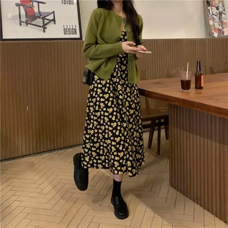 2024 Spring and Autumn New Korean Version of The French Suspender Dress + Retro Slim Knitted Cardigan Women's Two Piece Set