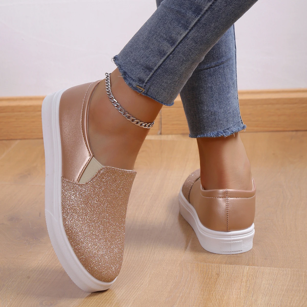 Flat bottomed versatile sequin casual board shoes, summer and autumn new one foot single shoe