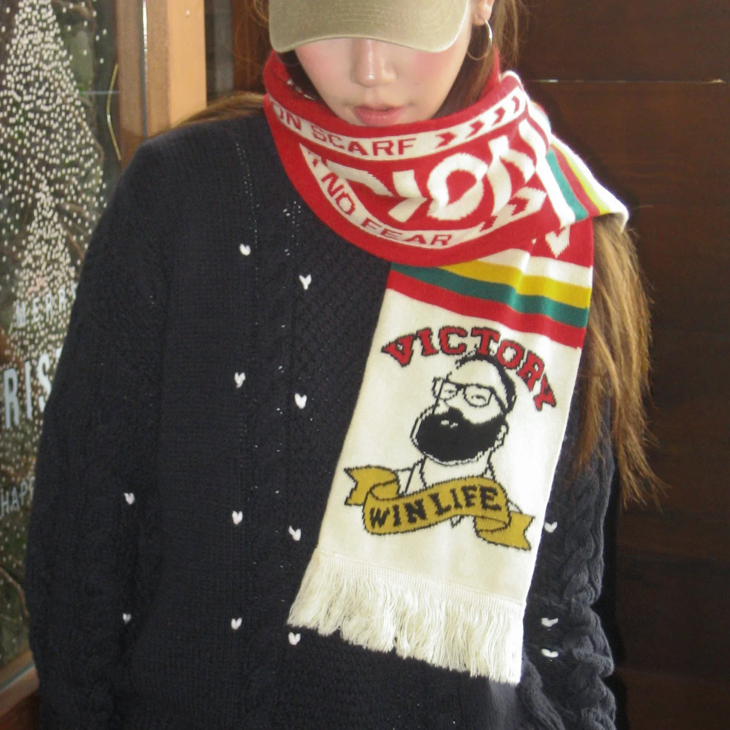 Maden المرأة WIN LIFE الأحمر الأبيض وشاح بطل شال مروحة الرجعية هامش محبوك كرة القدم الداعم الشتاء الدافئ التبعي #2