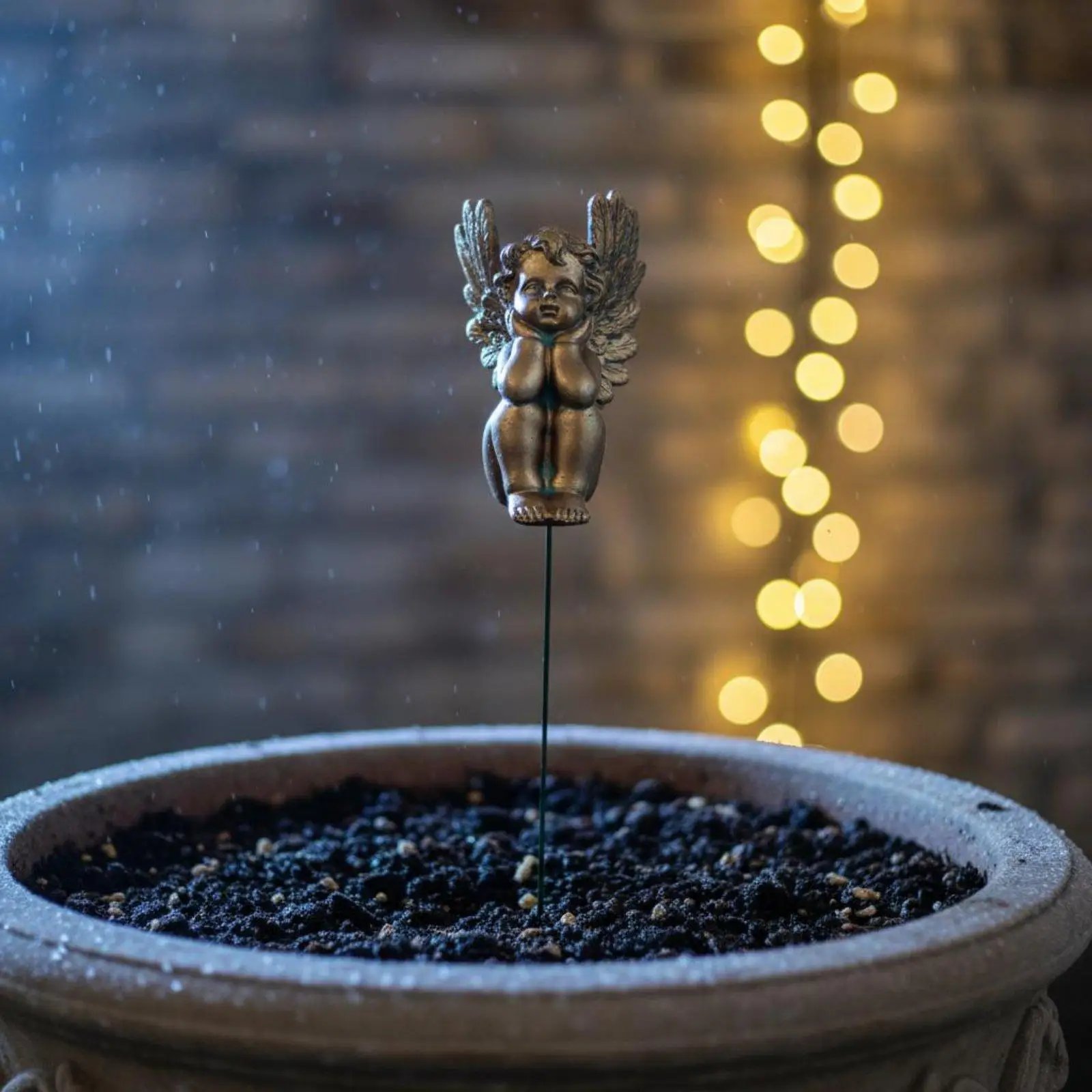 Antique Finish Angel Figure Resin Stake Sculptural Garden Miniatures Fairy Garden Accessories for Courtyard