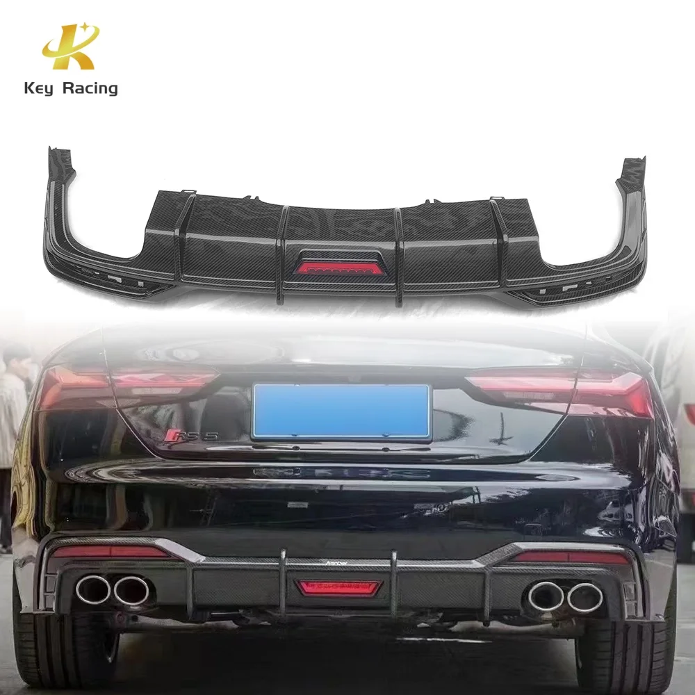 

Для Audi S5 2013-2014 диффузор заднего бампера из углеродного волокна с стоп-сигналом