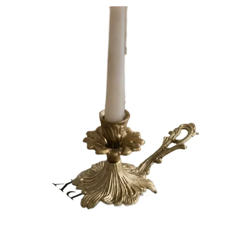 Retro Classic Brass Candle Holder Handheld Engraved European Court Style Ornament Desktop Candle Base Decor