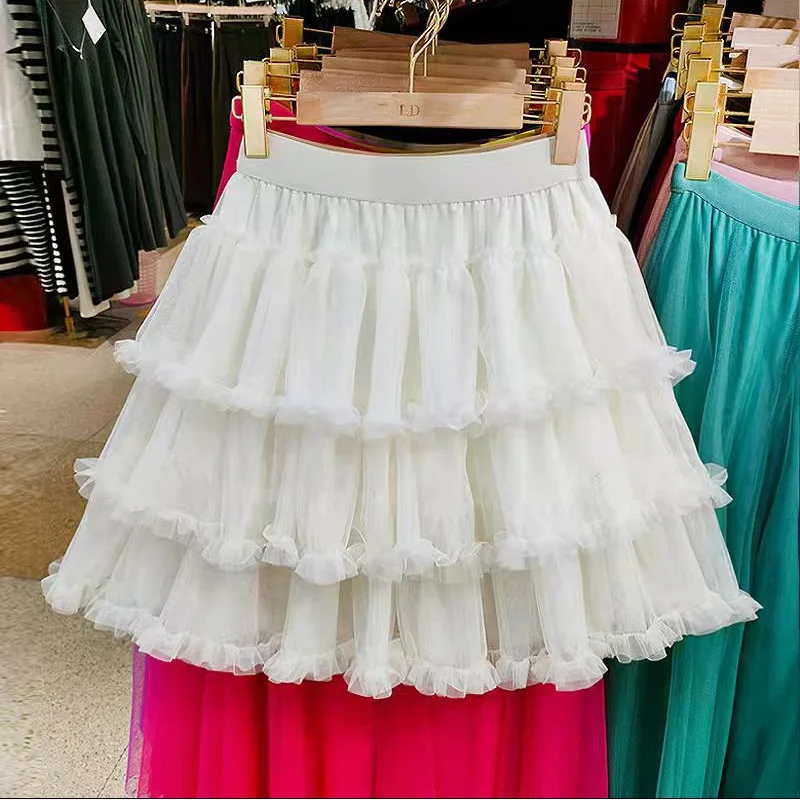 

Lace-trimmed mesh skirt with anti-exposure safety lining, high-waisted A-line puff layered cake skirt
