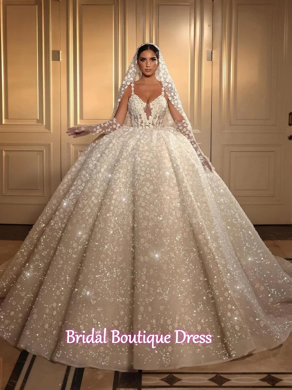 

Customized Exquisite Ball Gown Wedding Dresse V-Neck Long Sleeve Lace Applique Puffy Skirt Bridal Gown Formal Beach Party Robe