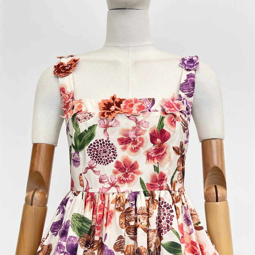 赤紫の花柄プリント花飾り付きノースリーブミニドレス 2025年新作 高品質