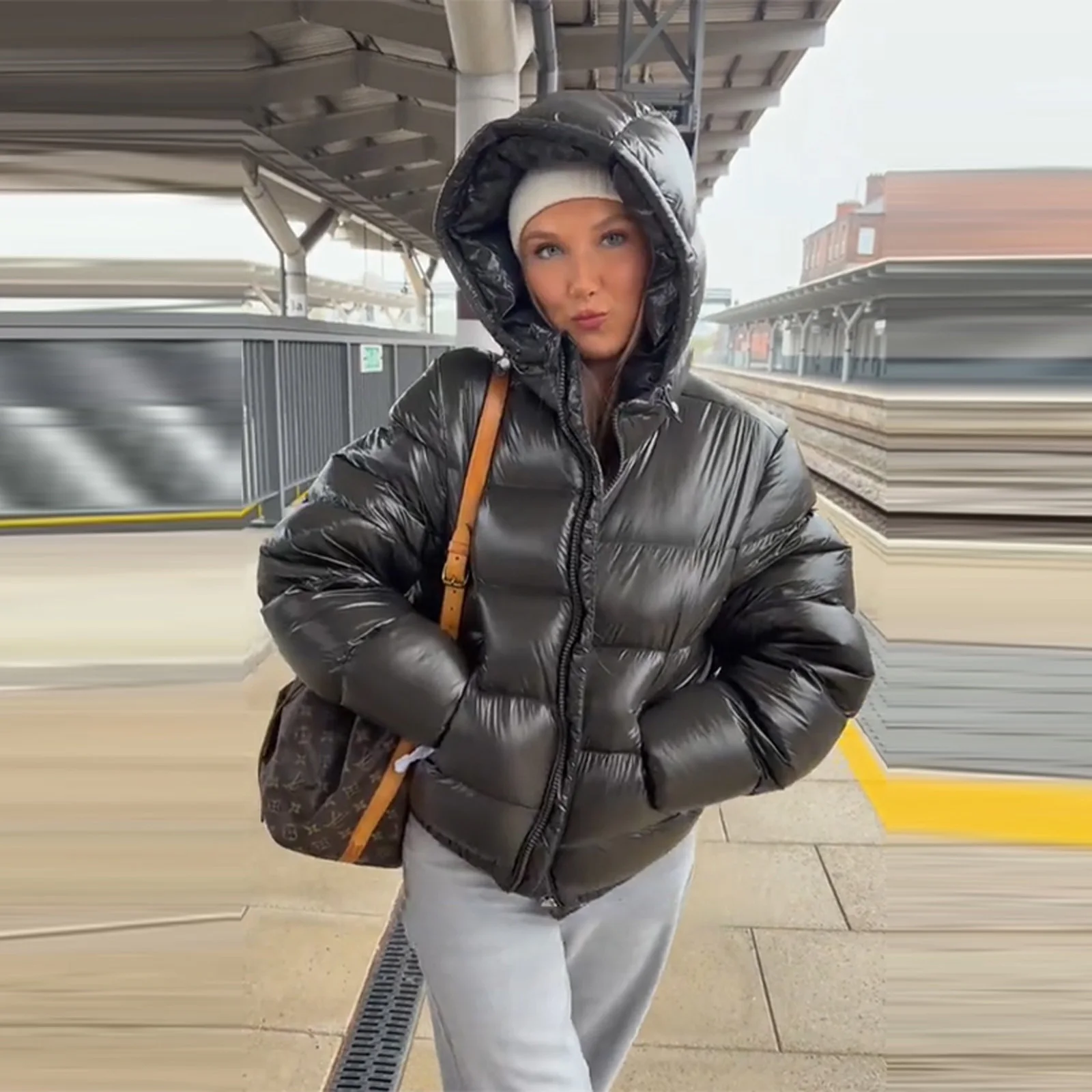 

Winter Women Men Down Jacket Thicken Hooded Zipper Padded Coat Warm Long Sleeve Pocket Outerwear Fashion Short Couple Coat