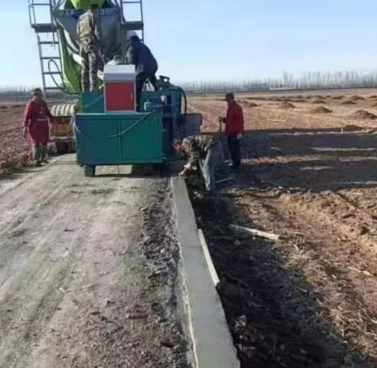 Customized High Quality YG-20 Solar-assisted Concrete Curb Extruder High-torque Curb Slipform Machine