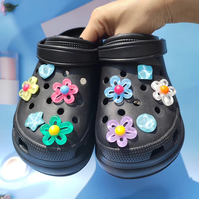 Hot sales 9pcs 5 petal flower Hole shoe Charms Designer DIY Shiny Bling Shoes Decaration for Clogs Kids Boys Women Girls Gifts