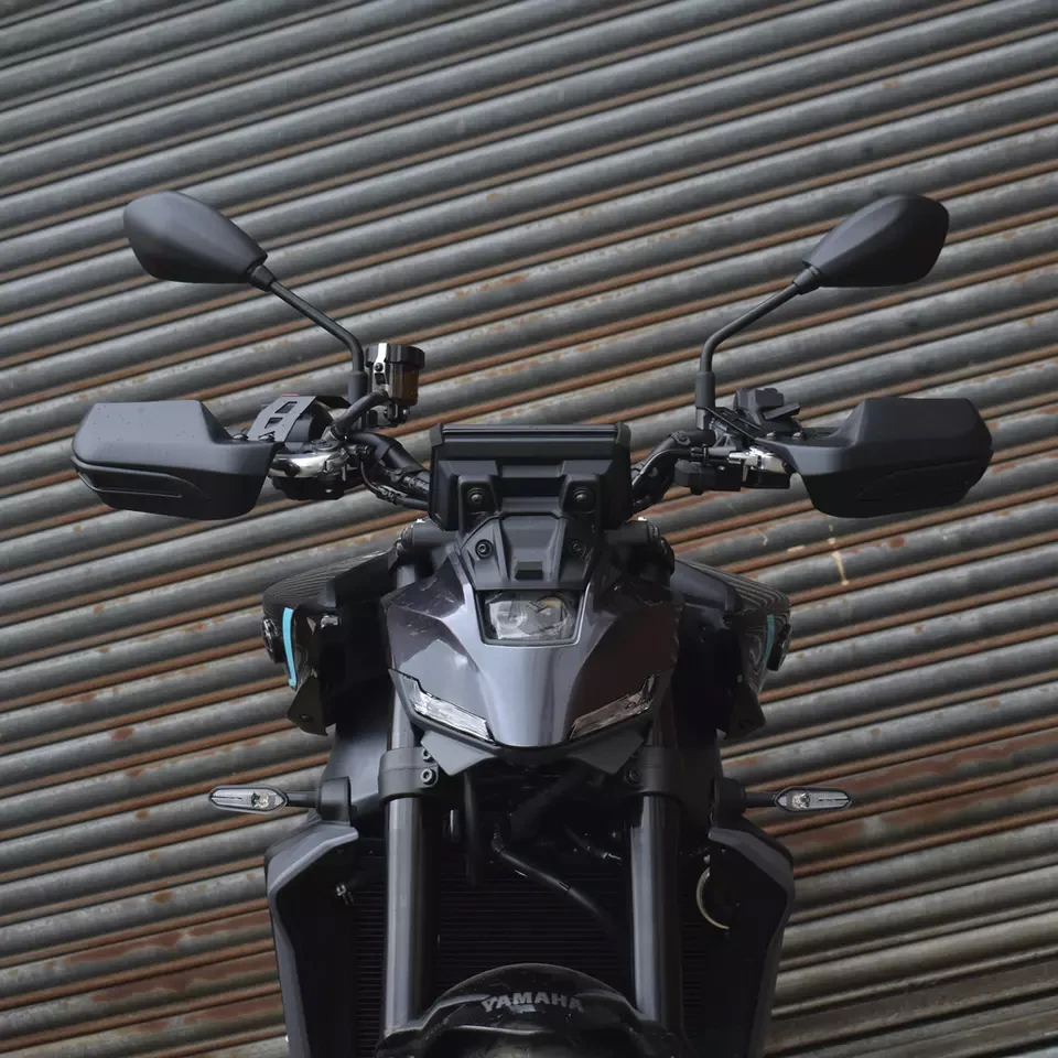 Nylon Crash Guards & Hand Protectors for Yamaha MT-09/SP 2024 - Durable, Lightweight Essential Gear for Safe Riding - Image 2