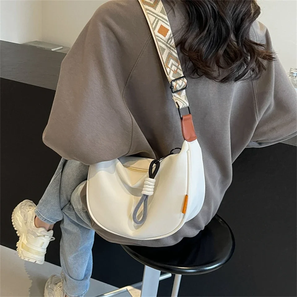 New Fashion Crossbody Bag Simple Wide Shoulder Strap Design Single Shoulder Bag Original Style Commuting Dumpling Women Bag