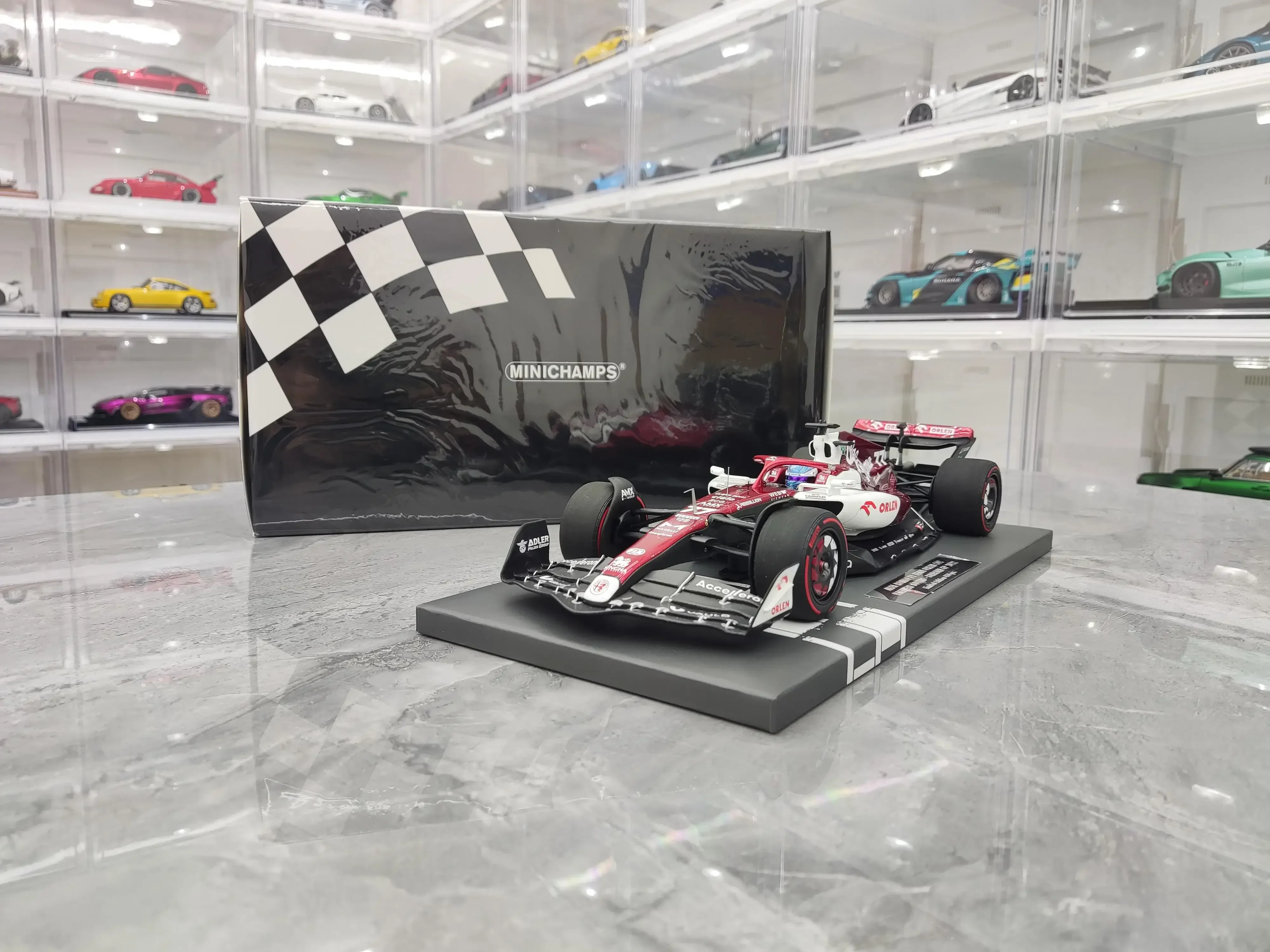 Minichamps 1:18 Bottas Guanyu Chou Bahrain 2022  F1 C42 Simulation Limited Edition Resin Metal Static Car Model Miniature