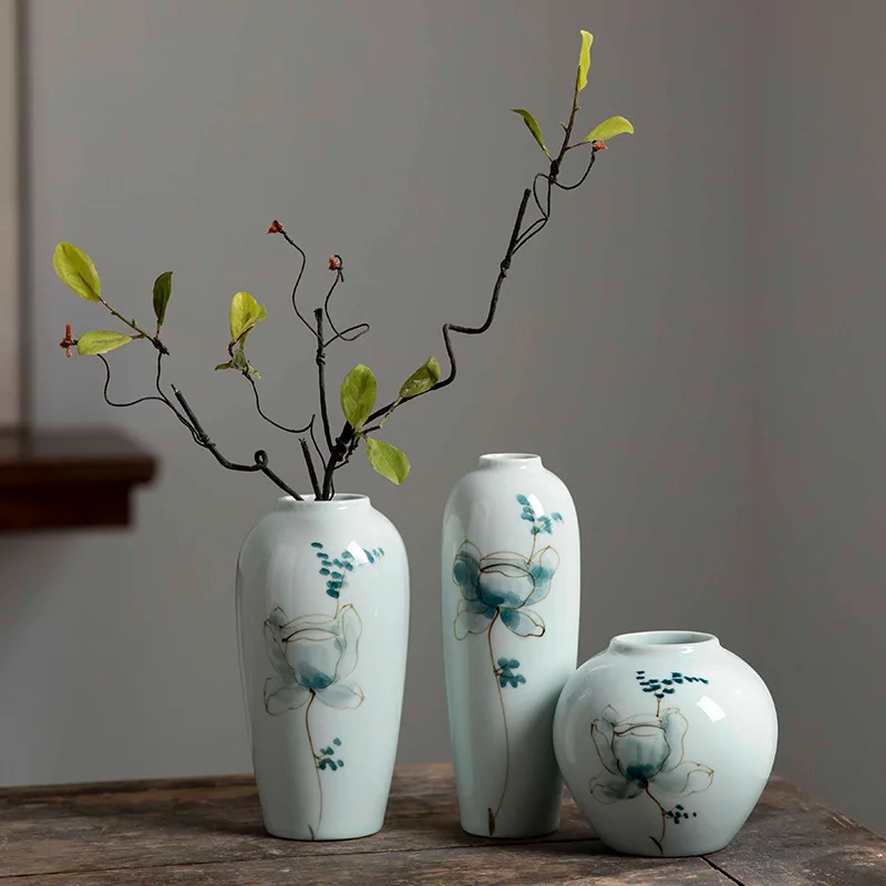 Jingdezhen Ceramic Lotus Painted Vase, Chinese Hand Painted Underglaze Color Decor Vase for Cabinet Luxury Home Decor Ornament