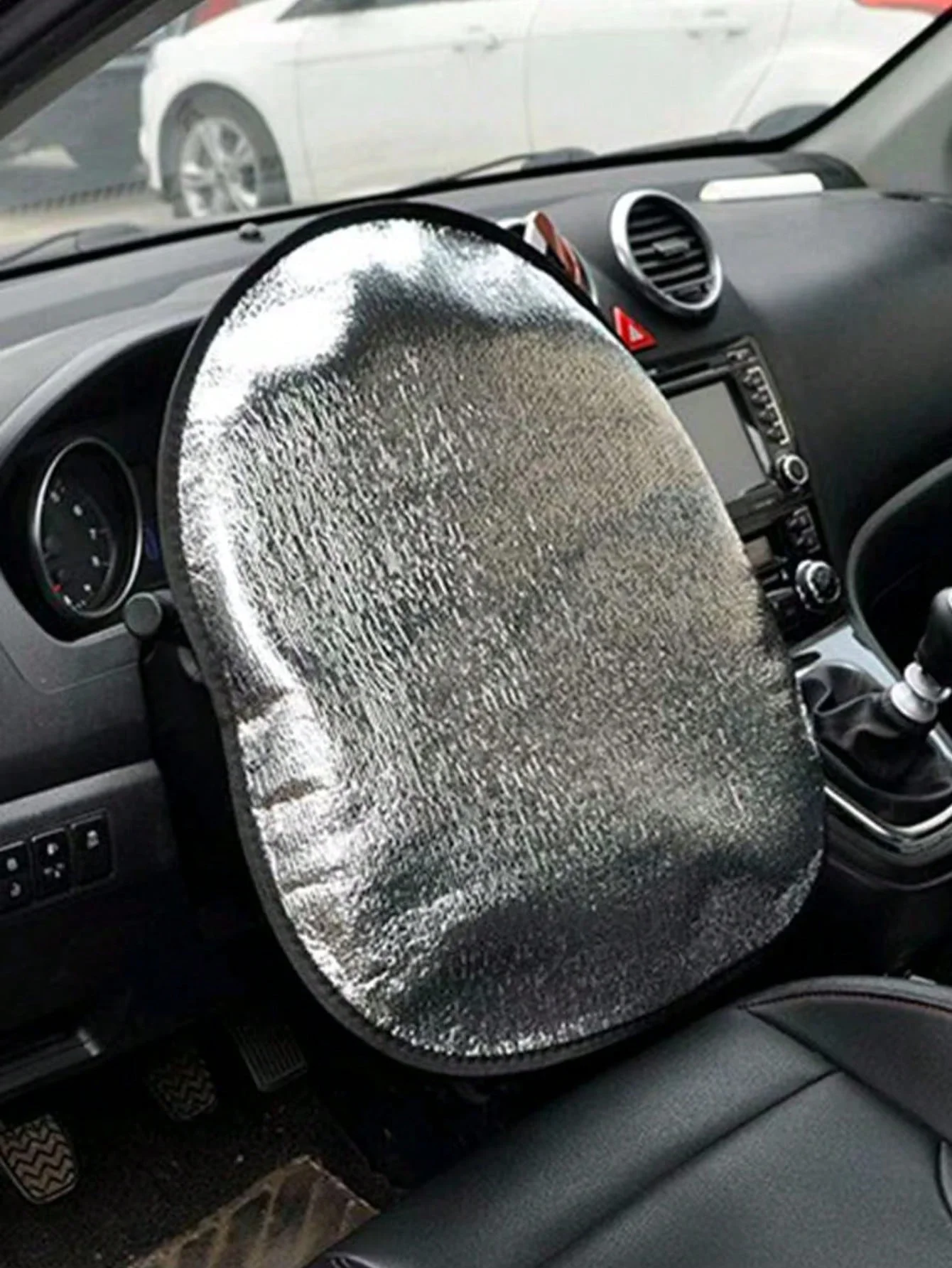 Солнцезащитный козырек на руль автомобиля — летняя теплоизоляция и защитный козырек от ультрафиолета, фольга и пузырьковый материал, серебряный отражатель