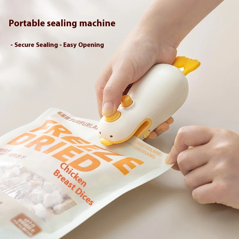 

Mini Yellow Duck Sealing Machine Cute Cartoon Magnetic Seal Clamp Creative Handheld Heat Seal for Home Snacks