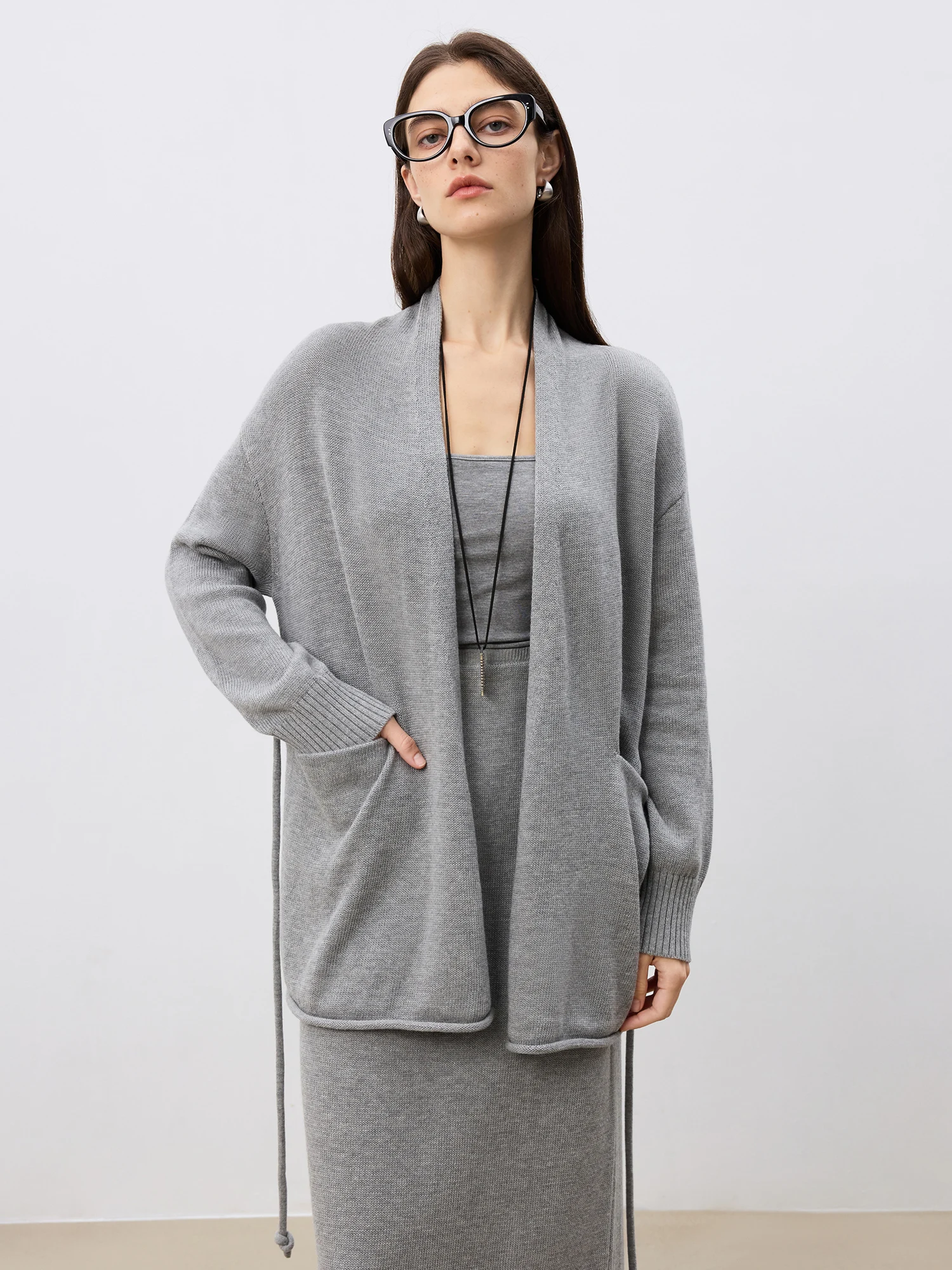 ZIQIAO Women Oatmeal Color Cardigan Tops 2025 Spring New Temperament Grey Sweater Bathrobe Style Sweater Coats 25ZQ91080