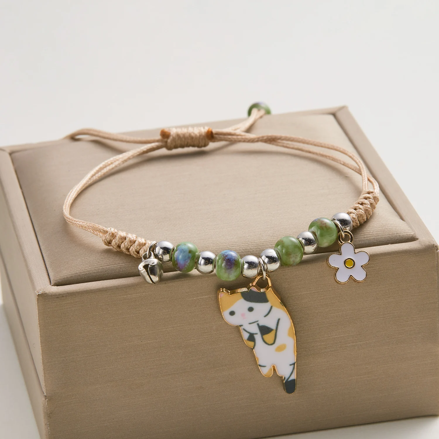 Vintage Handgefertigtes Glücksbringer-Armband für Frauen Niedlicher Kätzchen-Blumen-Anhänger Verstellbares Seil-Armband Freundschaftsschmuck Geschenk – Detail 3