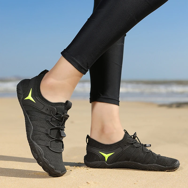 

Black Unisex Water Shoes Quick Dry Anti-slip Aqua Shoes for Beach Swimming Hiking Wading Barefoot Sneakers