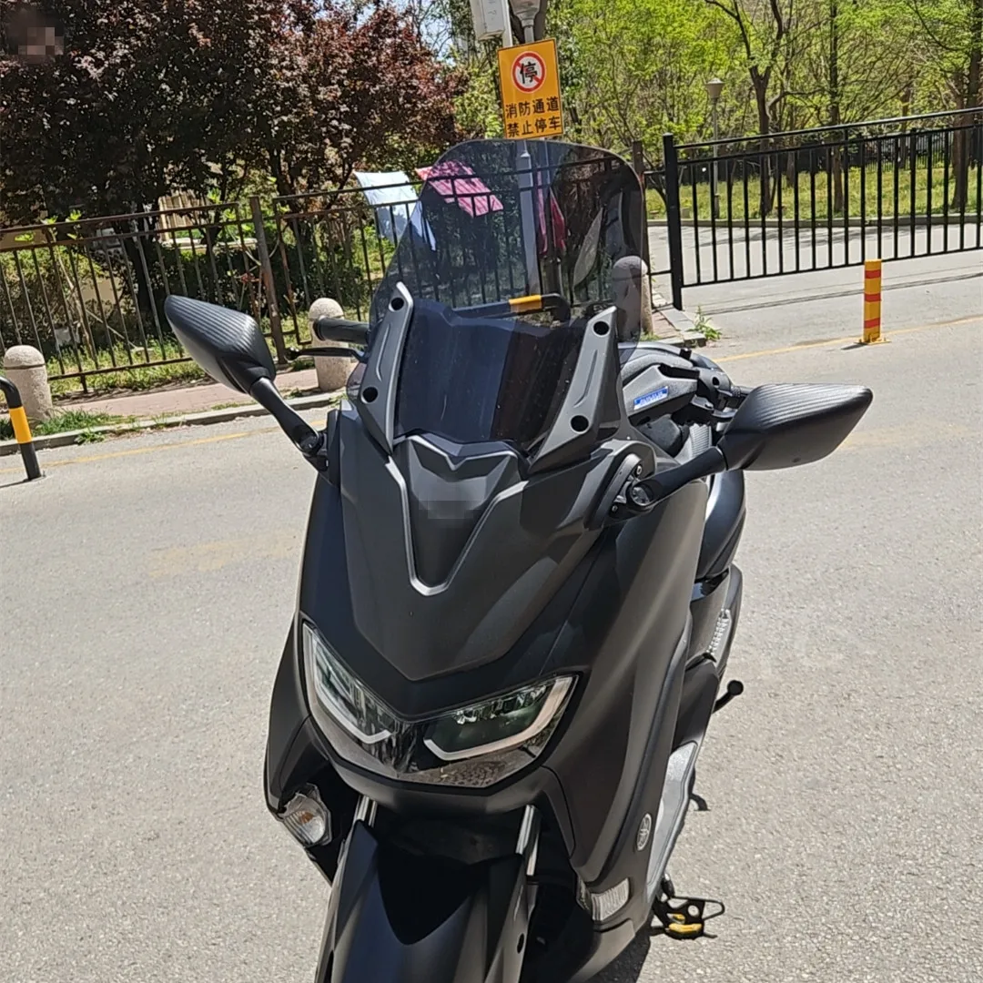 Parabrezza Modificato per Moto Yamaha NMAX 155 (2020-2024) con Specchietto Integrato - Modello Rialzato