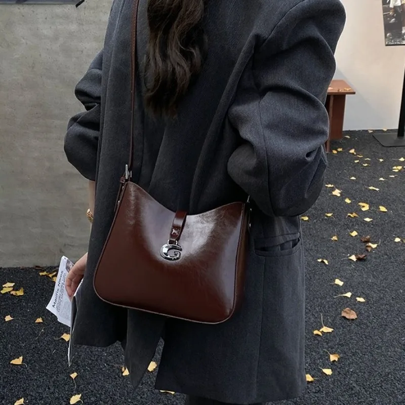 

Practical Crossbody Female Bag Durable Design Daily Use Travel Stylish Presbyopic Printing Adjustable New Model 2025 Charming