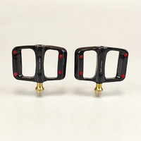 New Ultralight Bike Pedal Hot Sale 3 Sealed Bearing Bike Pedals for MTB BMX Bicycle Part Carbon Fiber Pedal