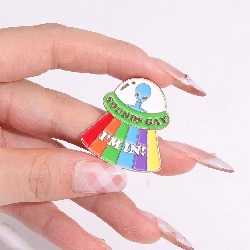 الغريبة UFO القط قوس قزح المينا دبابيس الأصوات مثلي الجنس أنا في LGBT فخر مخصص سبيكة شارة ظهره التلبيب بروش المجوهرات بالجملة هدية