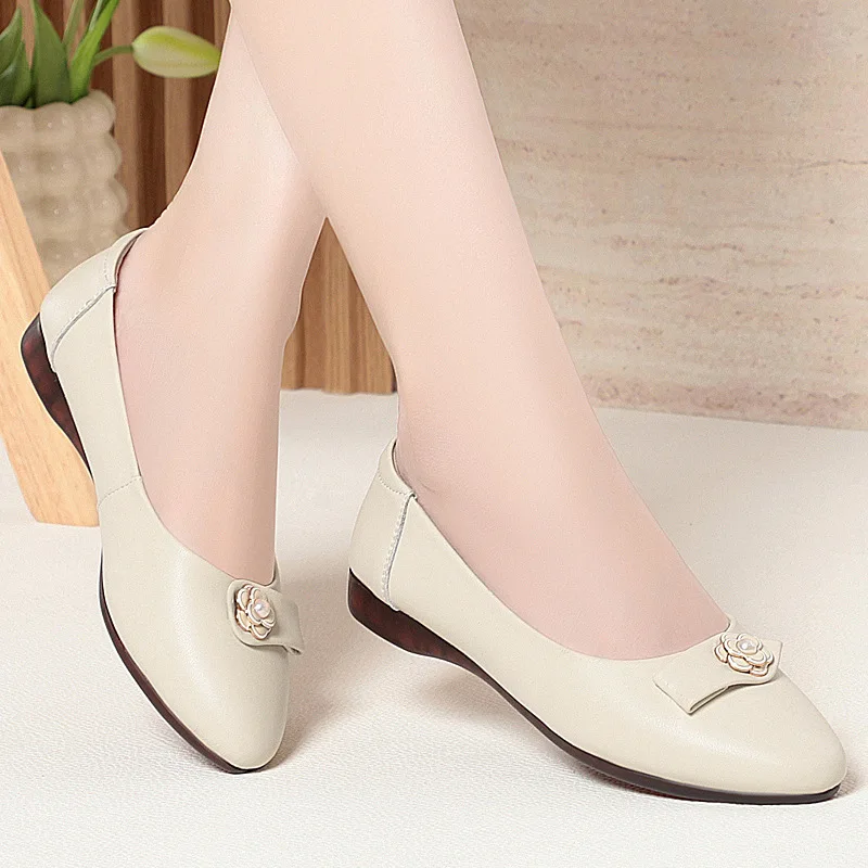 高品質オールマッチ通気性快適本革シューズレディースフラット2025秋バレリーナシューズブラックオフィスママワーク用