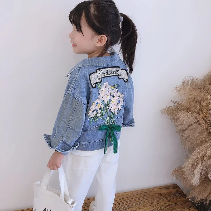 Spring and Autumn 2023 new style cute and comfortable vintage flower denim jacket for children\'s personality jacket