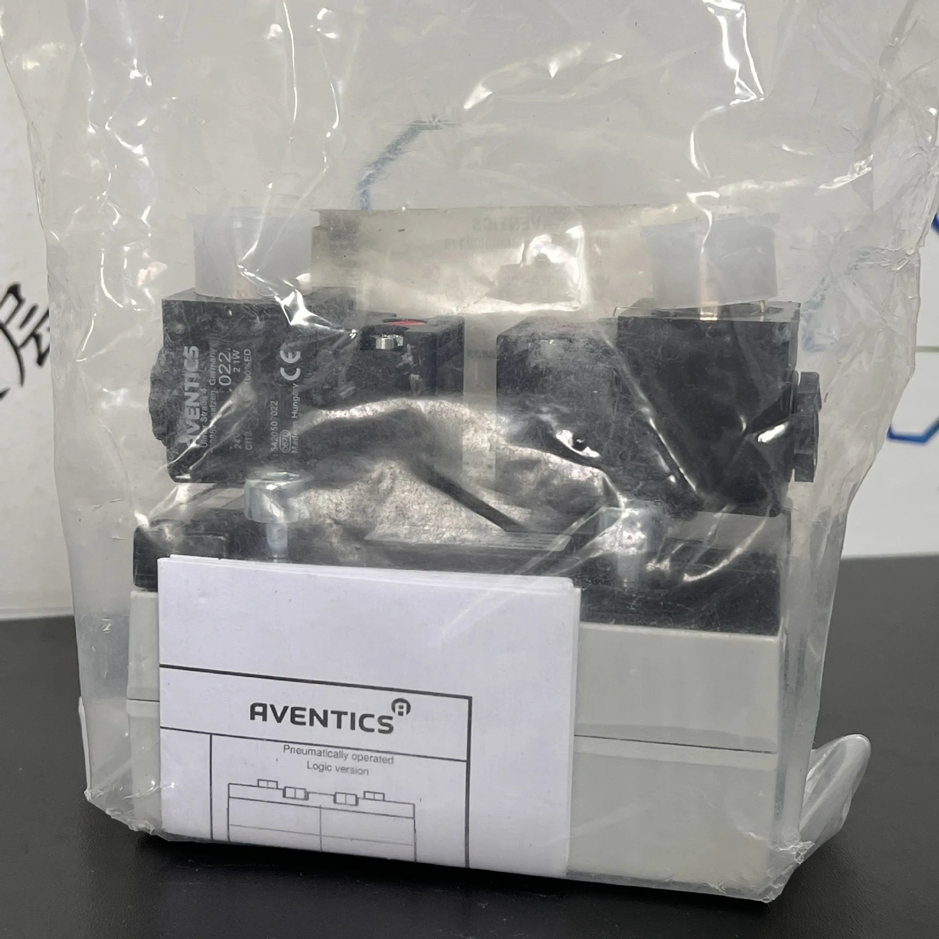 2025 AVENTICS Anwochi صمام عكسي ثلاثي المواضع بخمسة اتجاهات 5813590650 بقعة Shanghai Senlayer