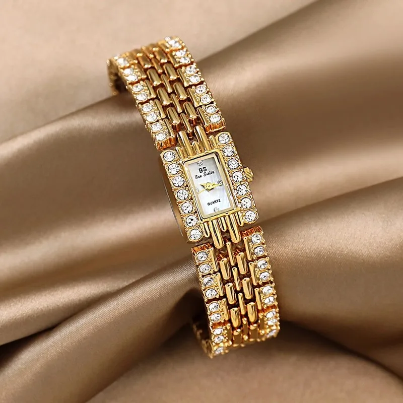 

RetroStyle Small Sugar Cube Bracelet Watch For Women Simple And Elegant Vintage And Light Luxury A High-End Selection Of Watches