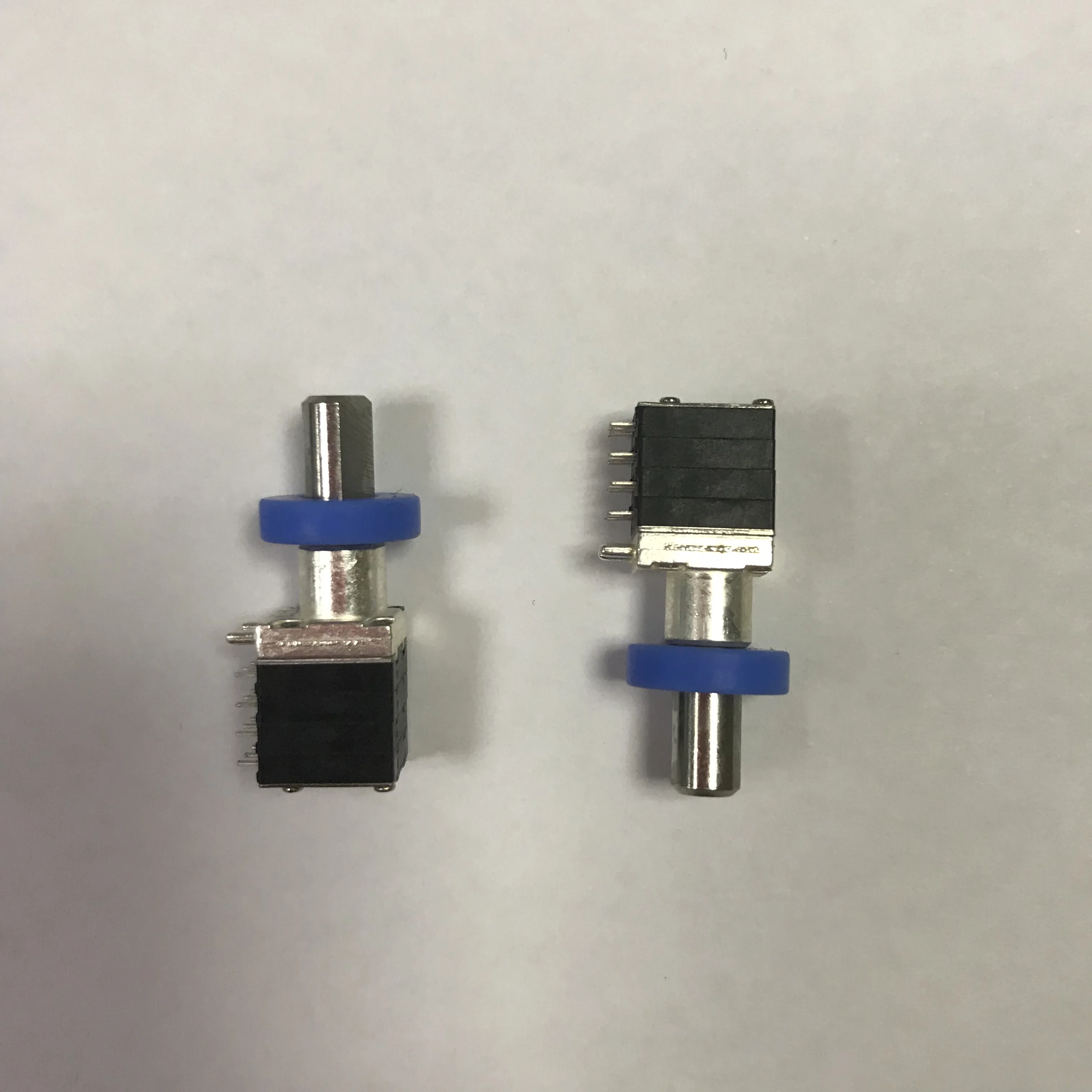 VOIONAIR 8 قطعة اتجاهين راديو الجهد قناة التبديل لموتورولا XIR P6600I XPR3300 XPR3300E DP2400 DP2400 راديو