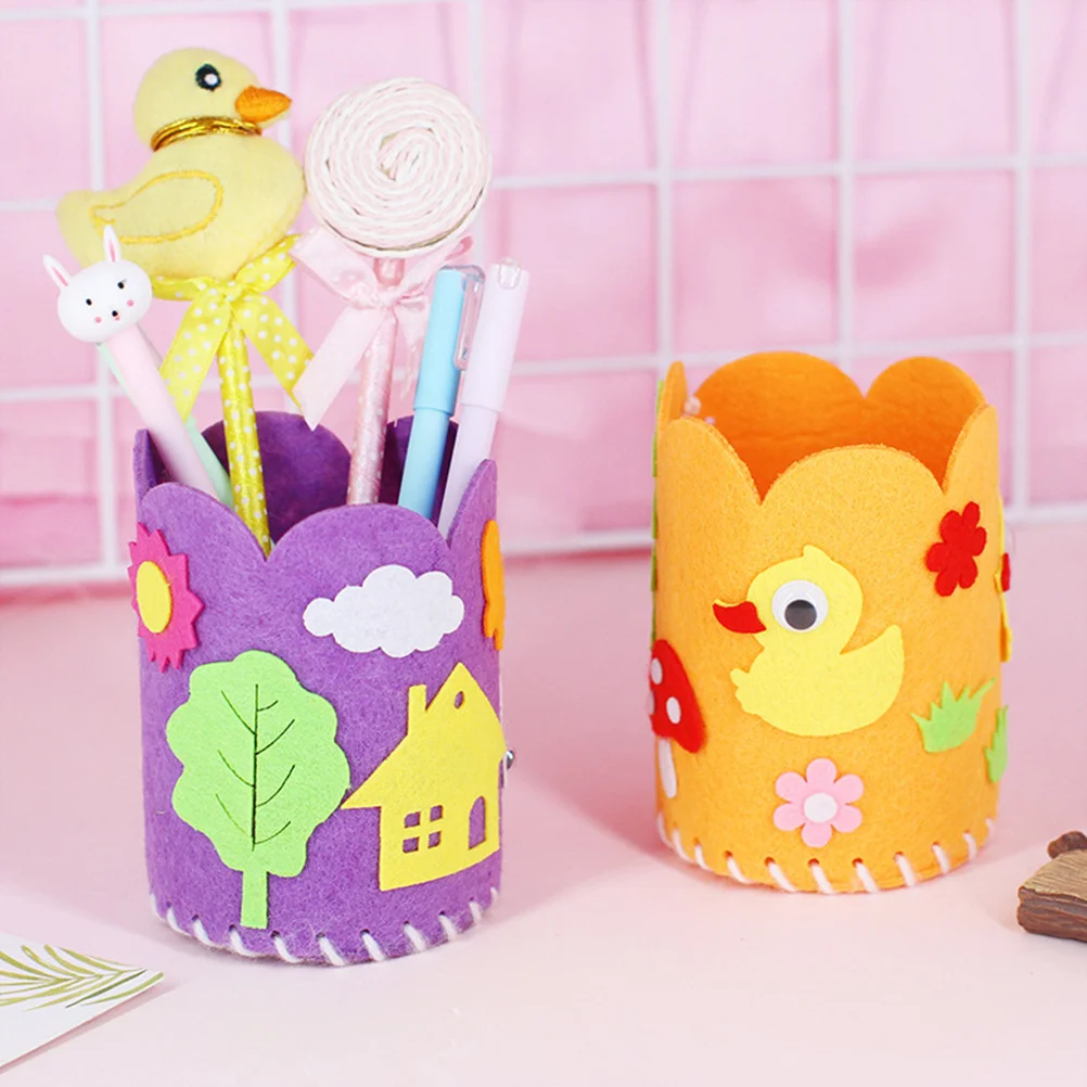 

4Pcs Felt Pen Holder DIY Cartoon Pencil Holder for Kids Handmade Sewing Craft Kit Children's Stationery Organizer Educational