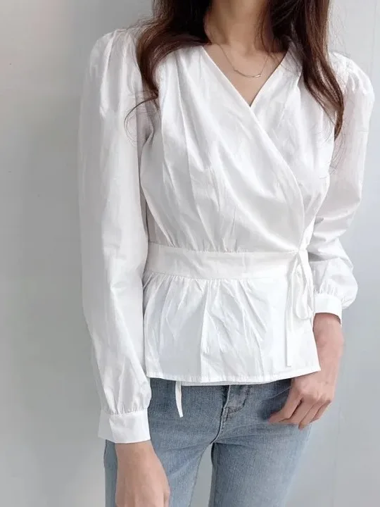 

Unique Korean Sle Long Sve Women's irt Ele White Design Sensation Small ence Bla irt Sweet Design Sense