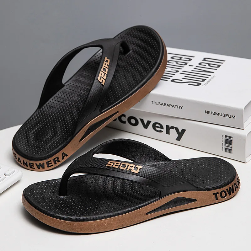 Summer New Men's Slippers Anti slip Outdoor Beach Shoes 2023 PVC Material Comfortable Soft Home Shoes Slippers Men's Sandals