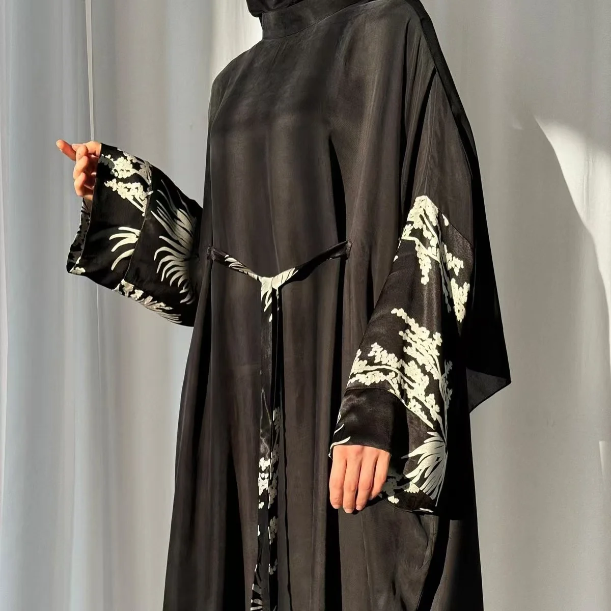 女性のプリントドレス、イスラム教徒のドレス、ヨーロッパとアメリカの服、新しい服