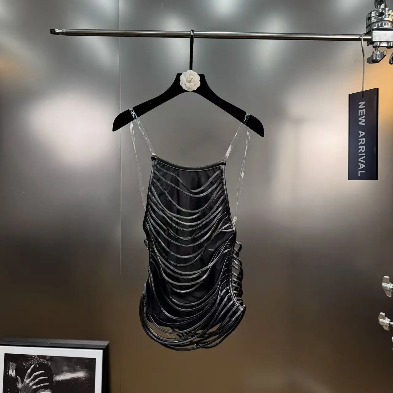 

Summer Sexy Camisole Sleeveless Crop Top Black Backless Night Club Tops Celebrity Party Birthday Fashion Designer Vest