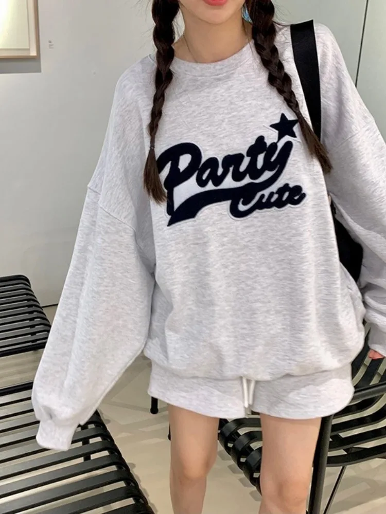 

Свободный женский комплект свитшотов с высокой талией, комплект из двух предметов, повседневная спортивная одежда, удобная дышащая осенняя ворот...