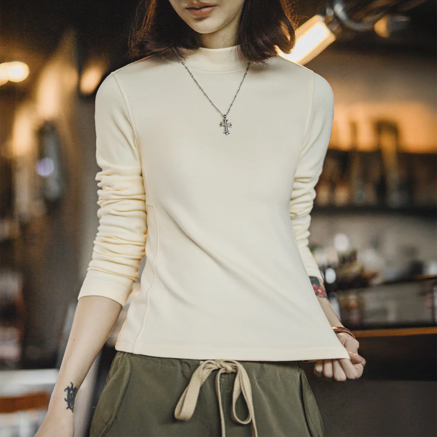 Maden Women's Thermal Long Sleeve T-shirt Brushed Fleece Mock Neck Slim Fit Soft Inner Layer Thick Warm Base Top Autumn Winter