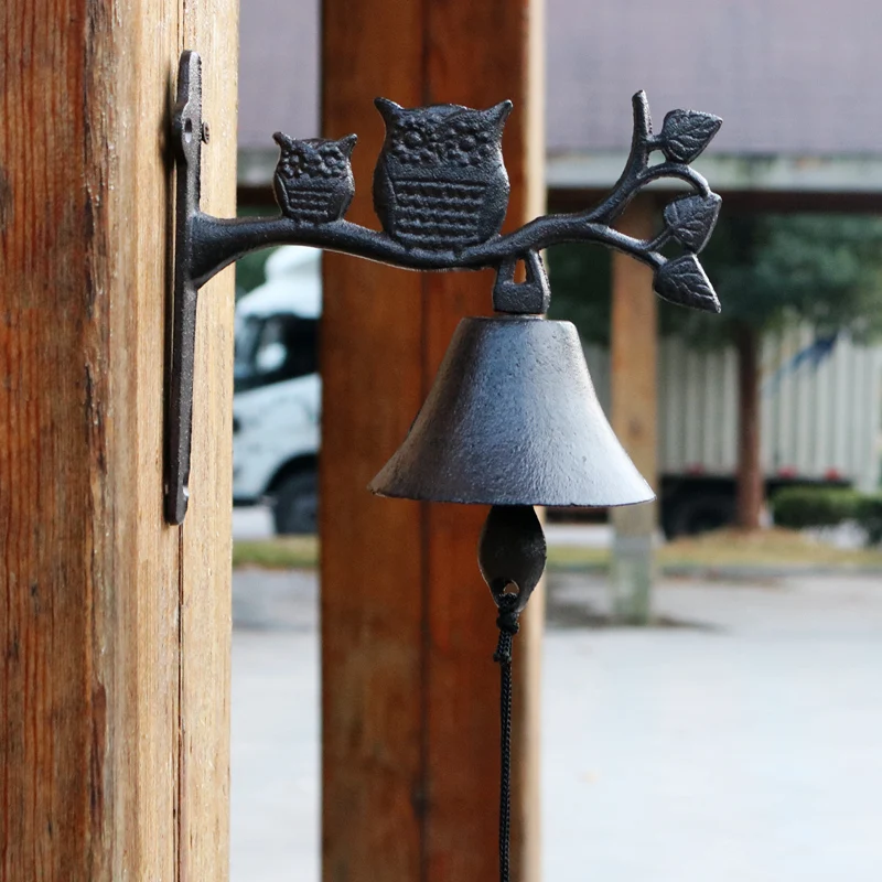 American Country Rustic Iron Art Owl Doorbell, Courtyard Decoration Cast Iron Door Chime Wind Bell, Hand Shaker Front Door Bell