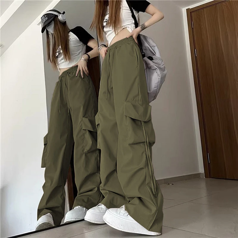 Pantaloni cargo da donna larghi primaverili Highstreet pieghettati uniformi scolastiche Harajuku con motivi artistici in rilievo studenti etnici popolari Nuovo