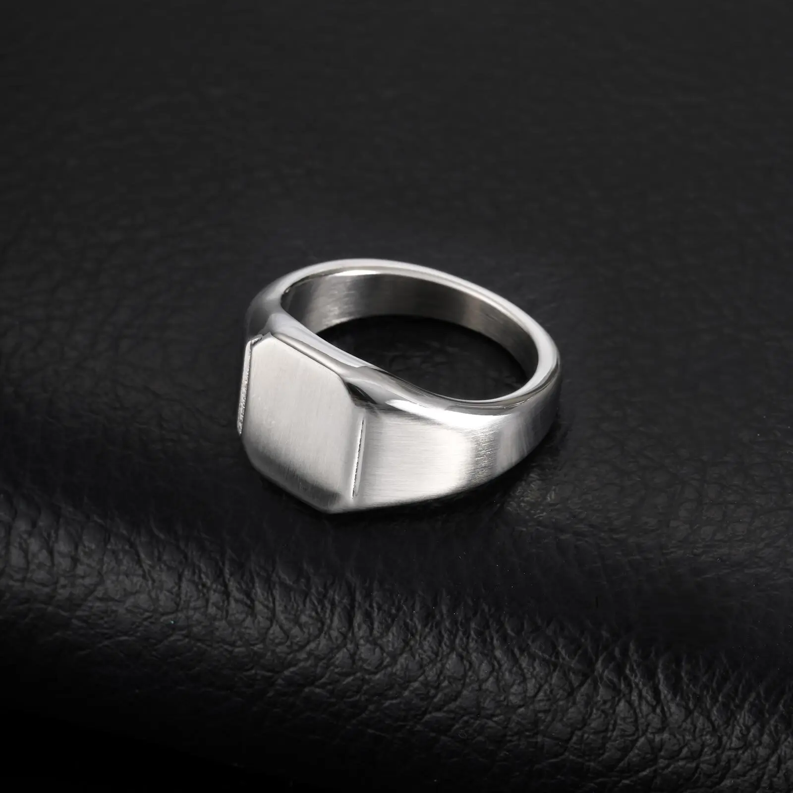 남성 여성을위한 실버 컬러 스퀘어 인장 반지, 브러시 스테인레스 스틸 링 밴드 링, 기본 Chunky Ring Thumb Ring