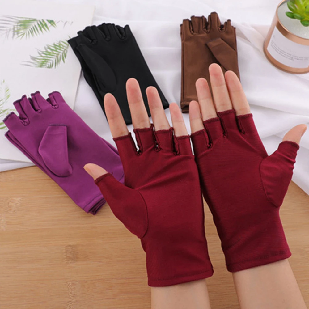 Hand Protector Men Non-Slip Sweat Absorption Elastic Sunscreen Half Finger gloves Driving Gloves Anti-UV Mittens