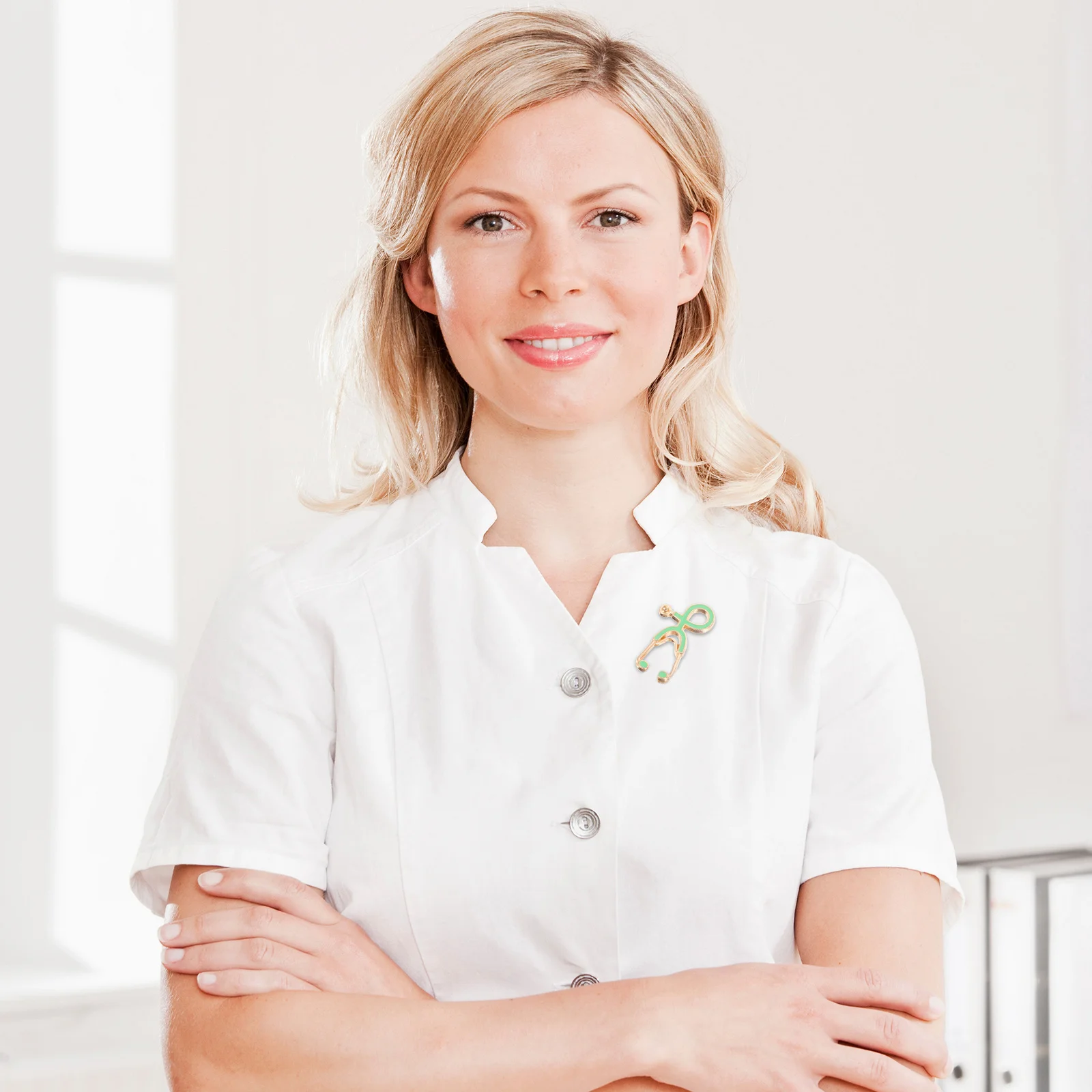 

12Pcs Creative Stethoscope Brooch Retro Style Metal Pin for Doctor Nurse Uniform Decoration Fashionable Lapel Accessory Jewelry