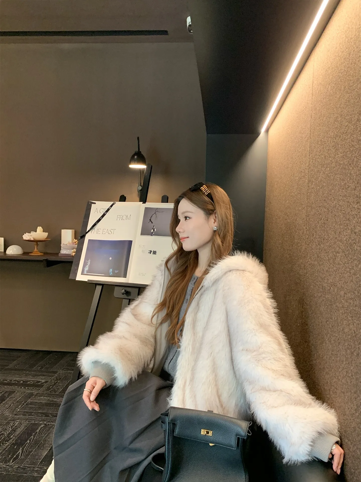 

New 00 Benxe wu Dun Home Dyeing Fur Double-Sided Wear Hat Jaet Casual Sle Polyester Nylon Cosite Fiber Zipper Sve