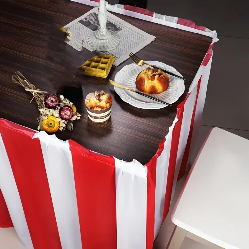 Red and white striped tablecloth - Circus theme party supplies