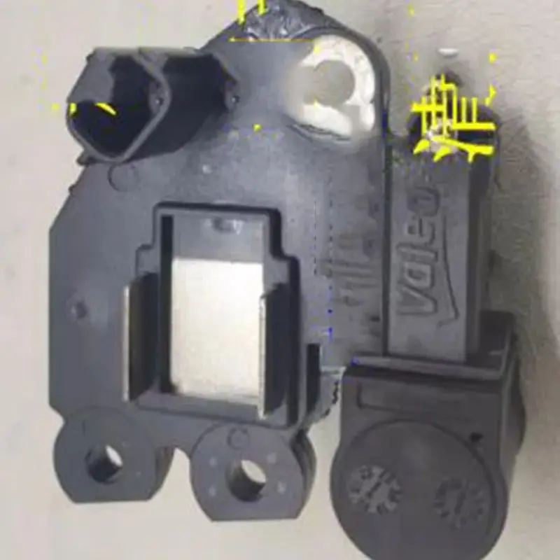 

Suitable For Nissan 14 New X-Trail Renault Generator Regulator
