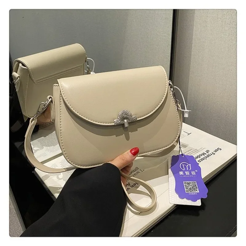 

Stylish Designer Commuter Diaper Bag For Women Luxury Large Capacity Tote Elegant Leather Crossbody Shoulder Bag Fashion