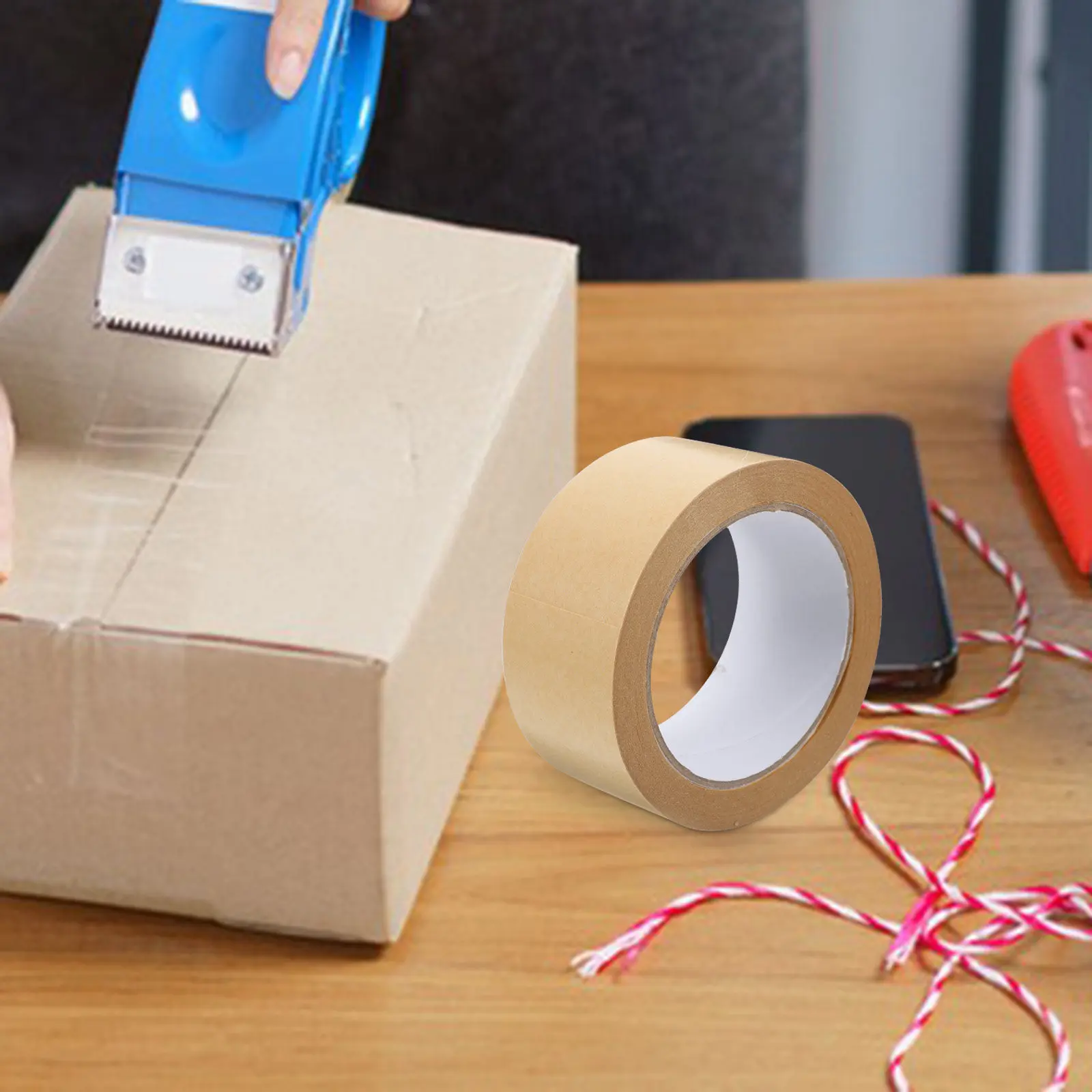 

Самоклеящаяся крафт-лента 45ммx25м, не требующая воды, с высокой прочностью на разрыв, отрывающаяся вручную, для запечатывания коробок, склеивания картонных упаковок, монтажа рам