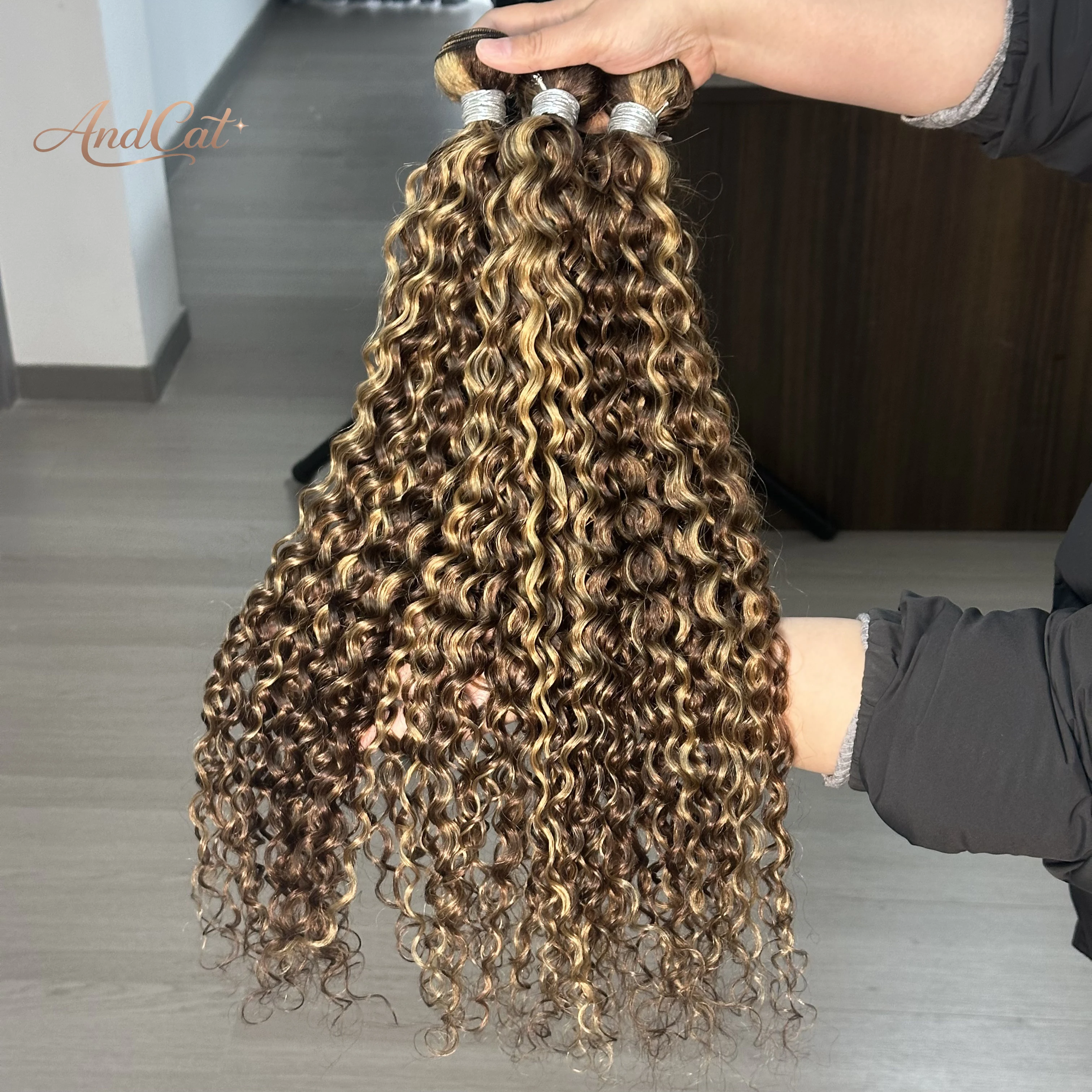 

12A 100% Human Hair Bundles P4/27 Highlight Water Wave Bundles 10-32 Inch Deep Curly 1/3/4 Pcs 100g P4/27 Original Extensions