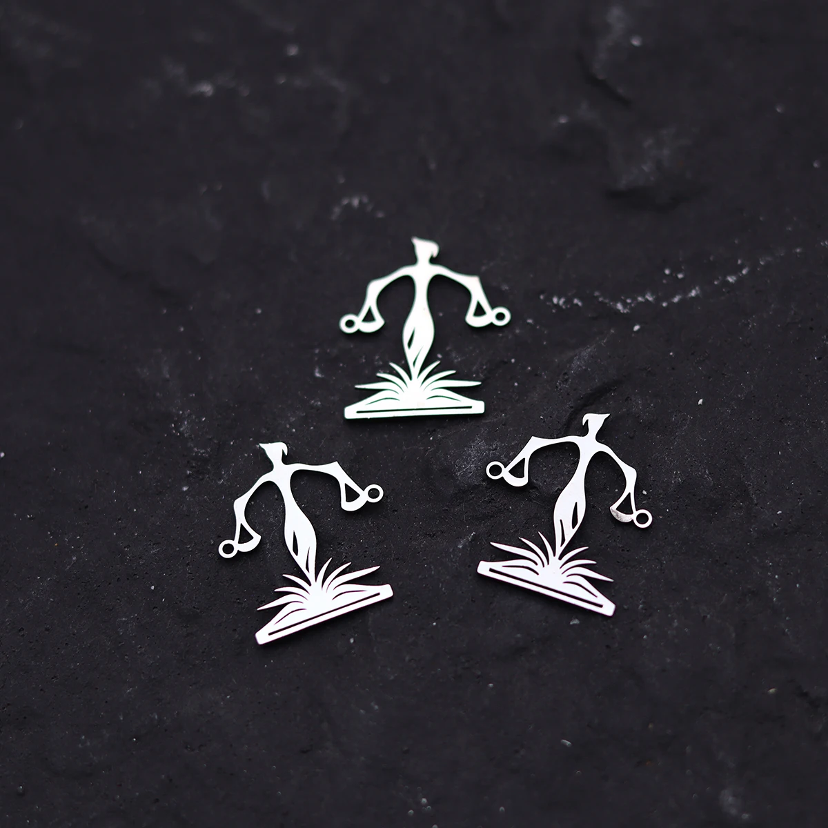 3 pendentifs breloques en acier inoxydable, thème Balance de la Justice (Libra), pour la fabrication de bijoux et de colliers DIY