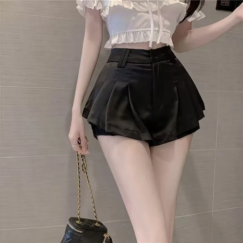 Sexy Sweet Lace Patchwork Shorts 2025 Summer Women High Waist Pleated Skirt Pants Hot Girl's Hip-wrapping Hot Pants White Shorts